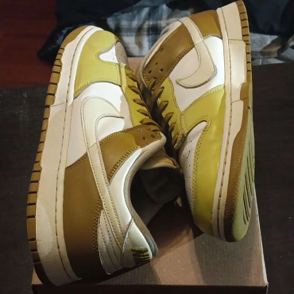 Nike Dunk Low Retro "Bronzine" (2024) Mens SZ 13 EUC - Picture 7 of 9